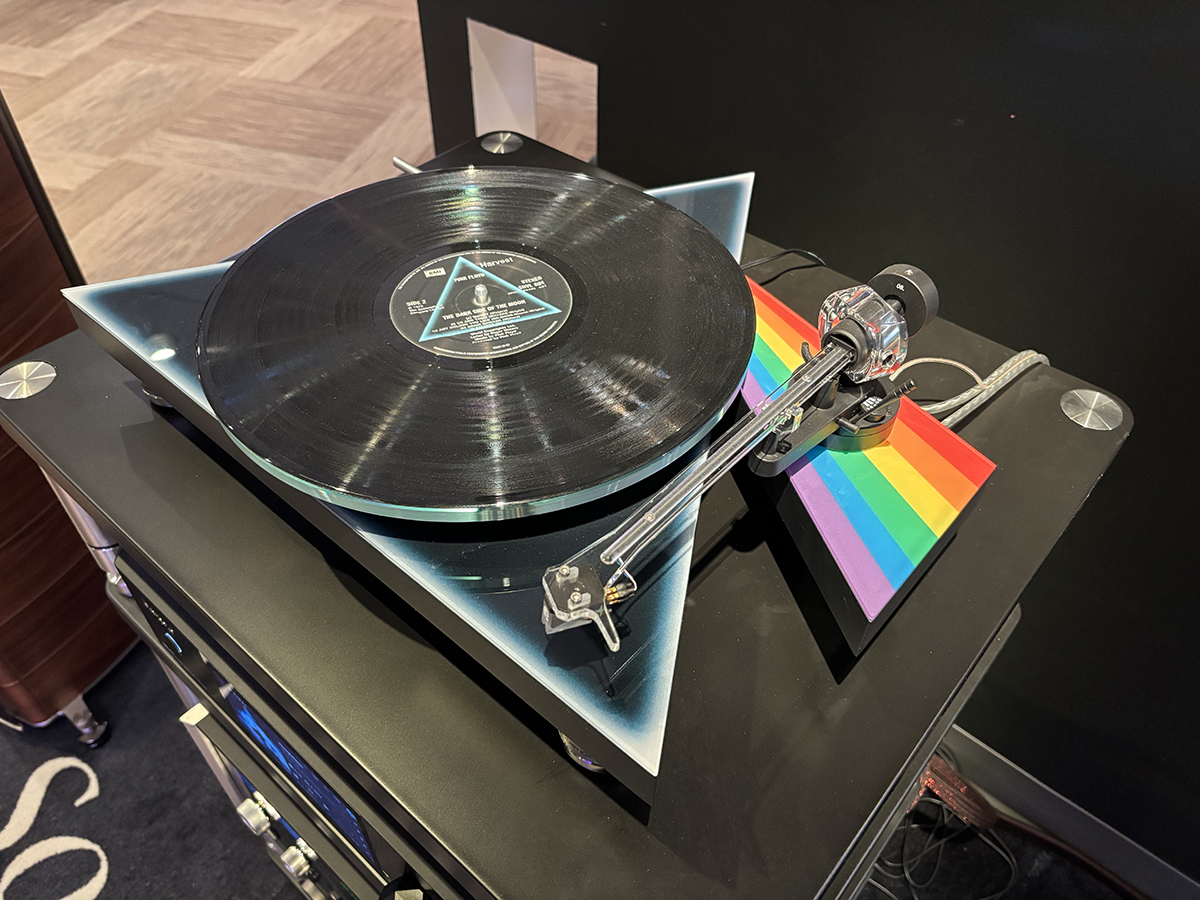 Dark Side of the Moon Turntable